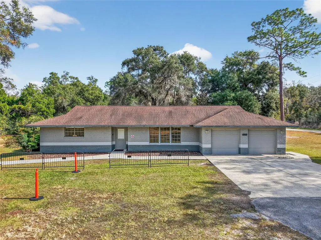 1055 & 1085 Teague Trail Lady Lake FL 32159