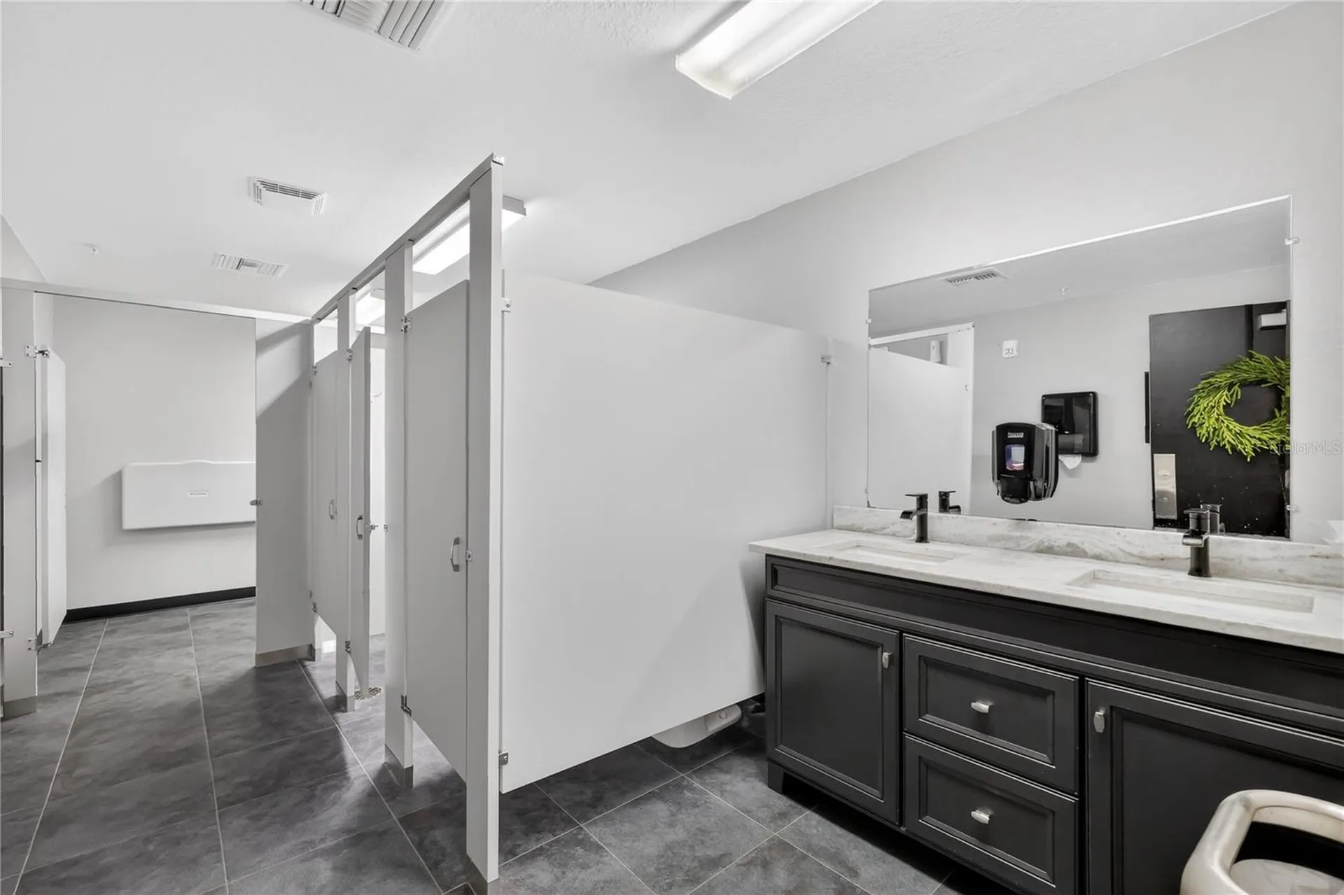 1055 & 1085 Teague Trail Lady Lake FL 32159