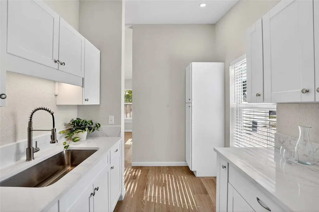 2547 Loma Linda Street Sarasota FL 34239