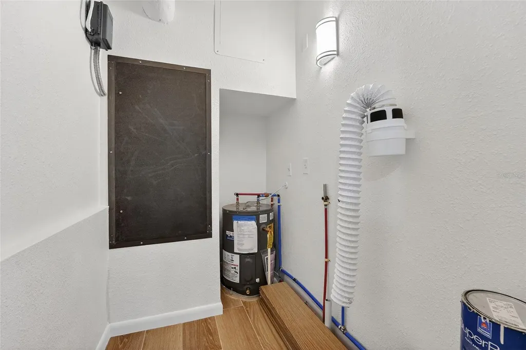 2547 Loma Linda Street Sarasota FL 34239