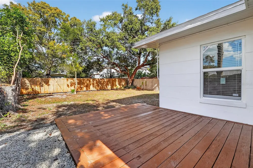 2547 Loma Linda Street Sarasota FL 34239