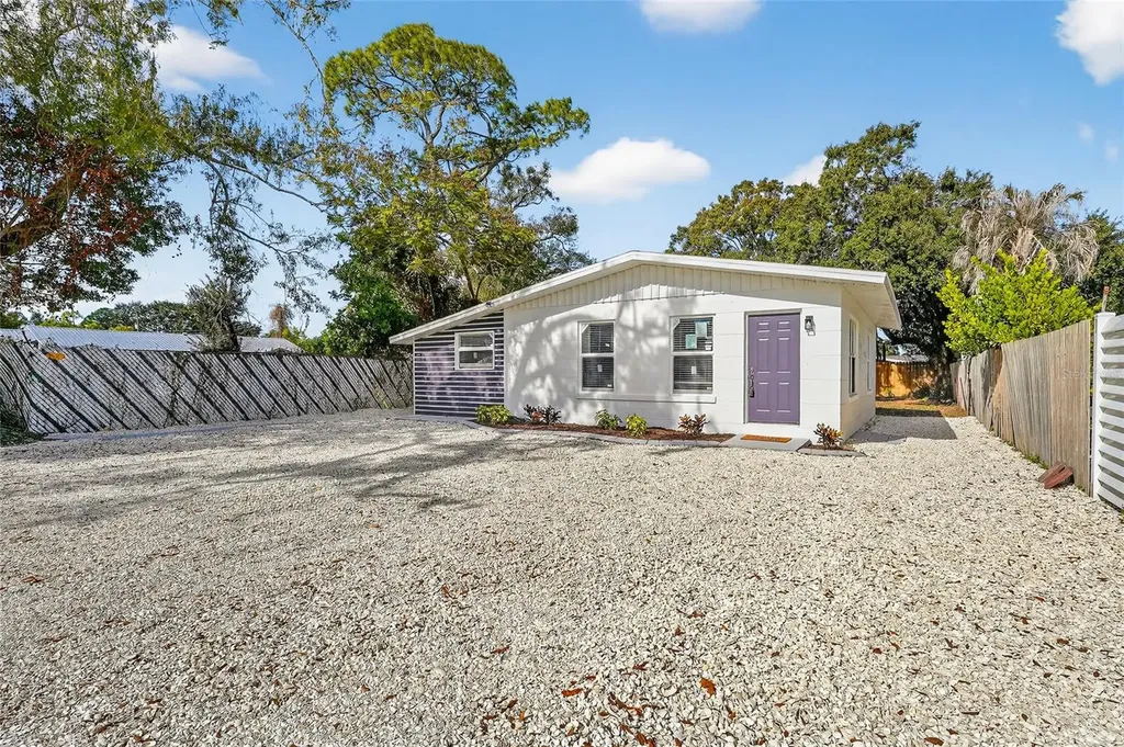 2547 Loma Linda Street Sarasota FL 34239
