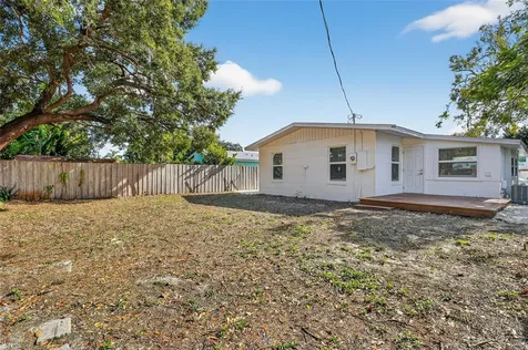 2547 Loma Linda Street Sarasota FL 34239
