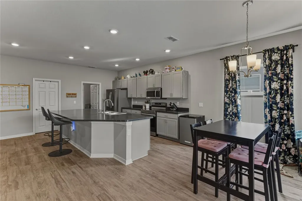 929 Montgomery Lane Polk City FL 33868