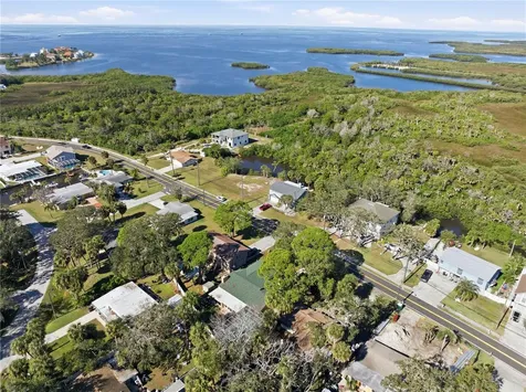 5122 Bay Boulevard Port Richey FL 34668