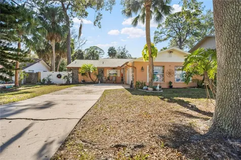 5122 Bay Boulevard Port Richey FL 34668