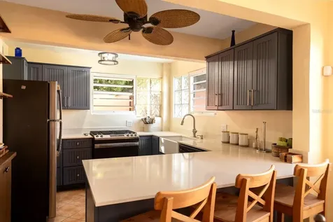 993 Calle 16 Vieques PR 00765