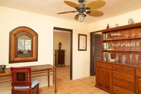 993 Calle 16 Vieques PR 00765