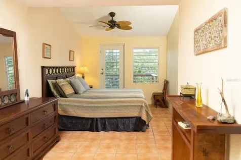 993 Calle 16 Vieques PR 00765