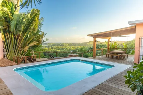 993 Calle 16 Vieques PR 00765
