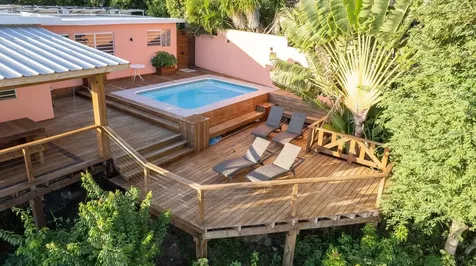 993 Calle 16 Vieques PR 00765