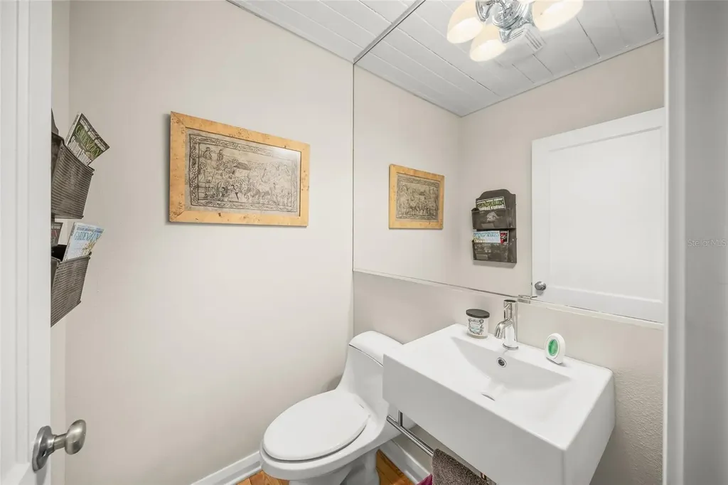 3331 Old Oak Drive Sarasota FL 34239
