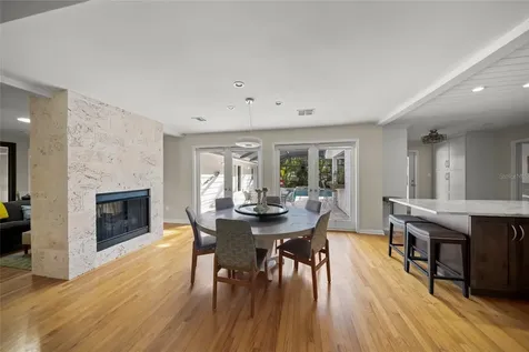 3331 Old Oak Drive Sarasota FL 34239