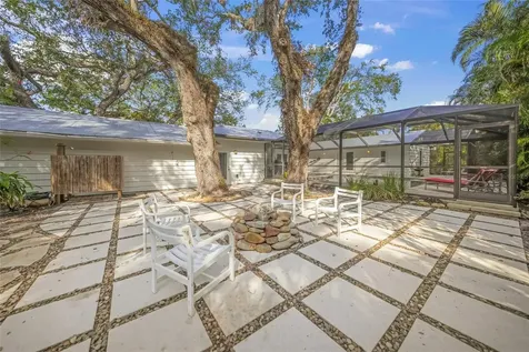 3331 Old Oak Drive Sarasota FL 34239