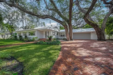 3331 Old Oak Drive Sarasota FL 34239