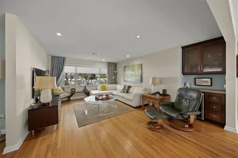 3331 Old Oak Drive Sarasota FL 34239