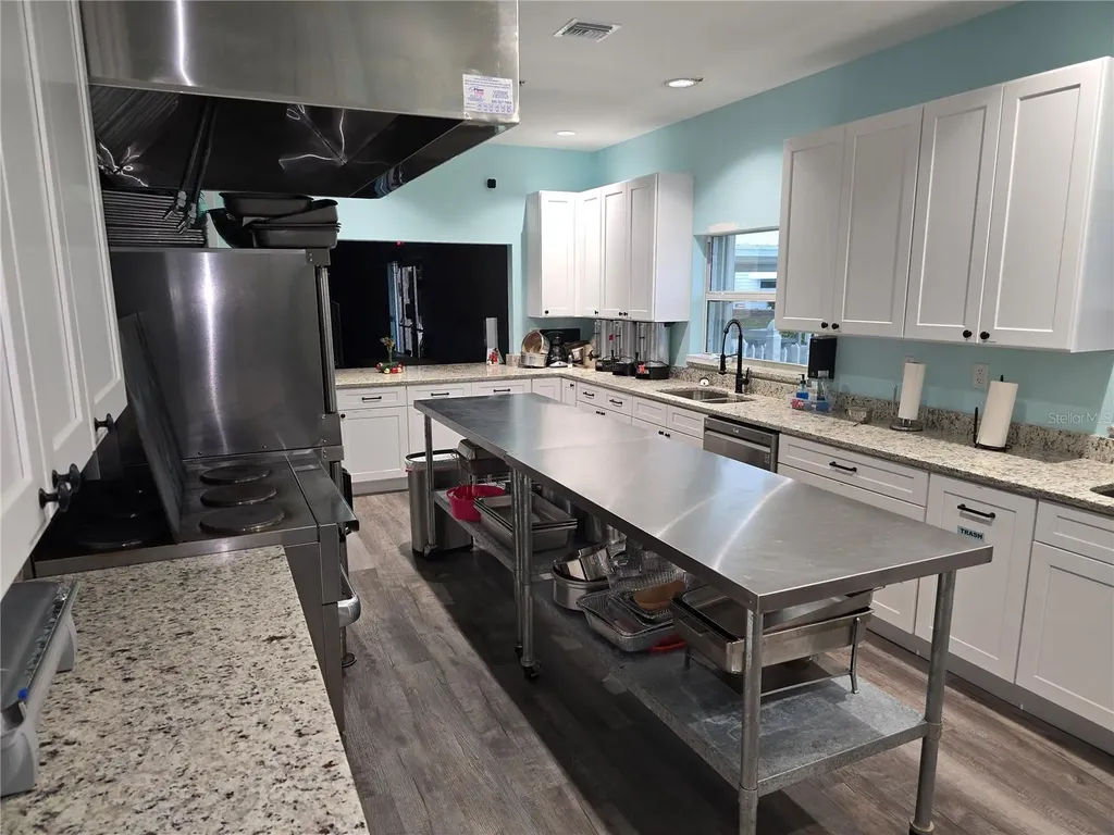 6 S Botany Bay Circle Englewood FL 34223