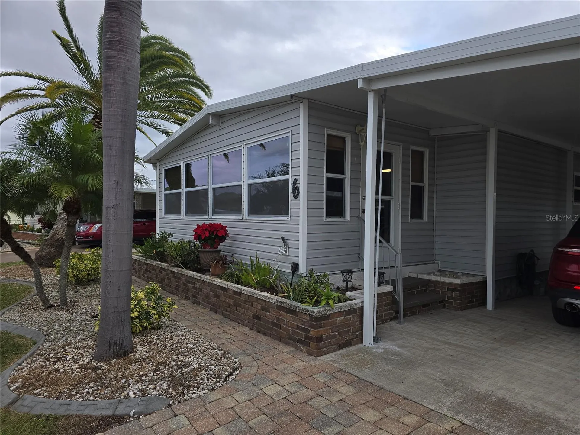 6 S Botany Bay Circle Englewood FL 34223