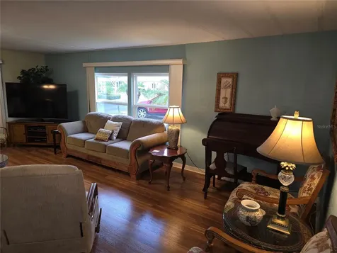 6 S Botany Bay Circle Englewood FL 34223