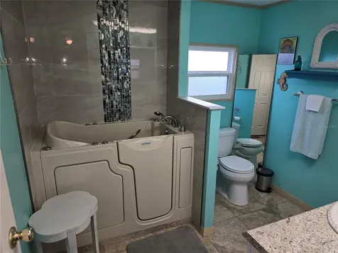 6 S Botany Bay Circle Englewood FL 34223
