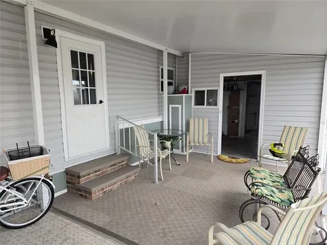 6 S Botany Bay Circle Englewood FL 34223