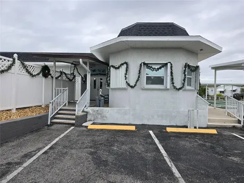 6 S Botany Bay Circle Englewood FL 34223