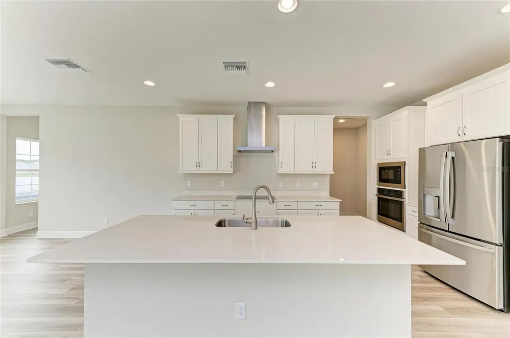 10186 Surrey Rose Drive San Antonio FL 33576