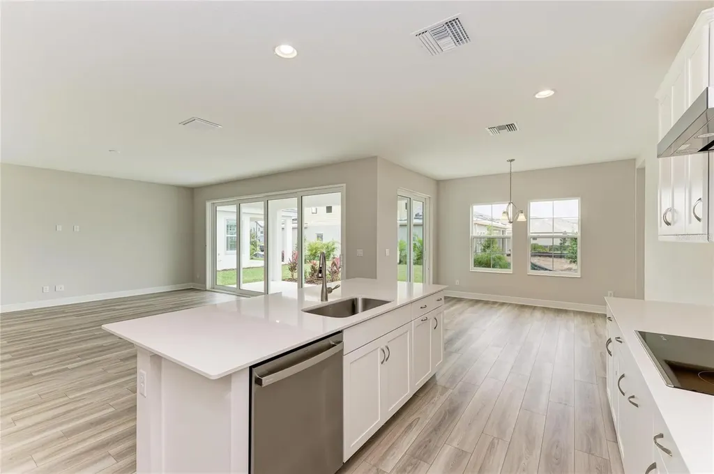 10186 Surrey Rose Drive San Antonio FL 33576