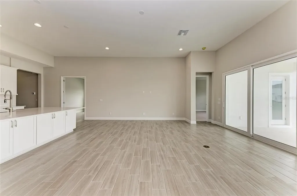 9592 Surrey Rose Drive San Antonio FL 33576