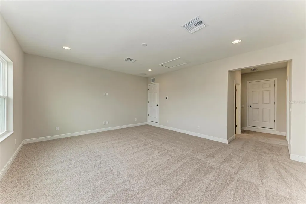 9592 Surrey Rose Drive San Antonio FL 33576
