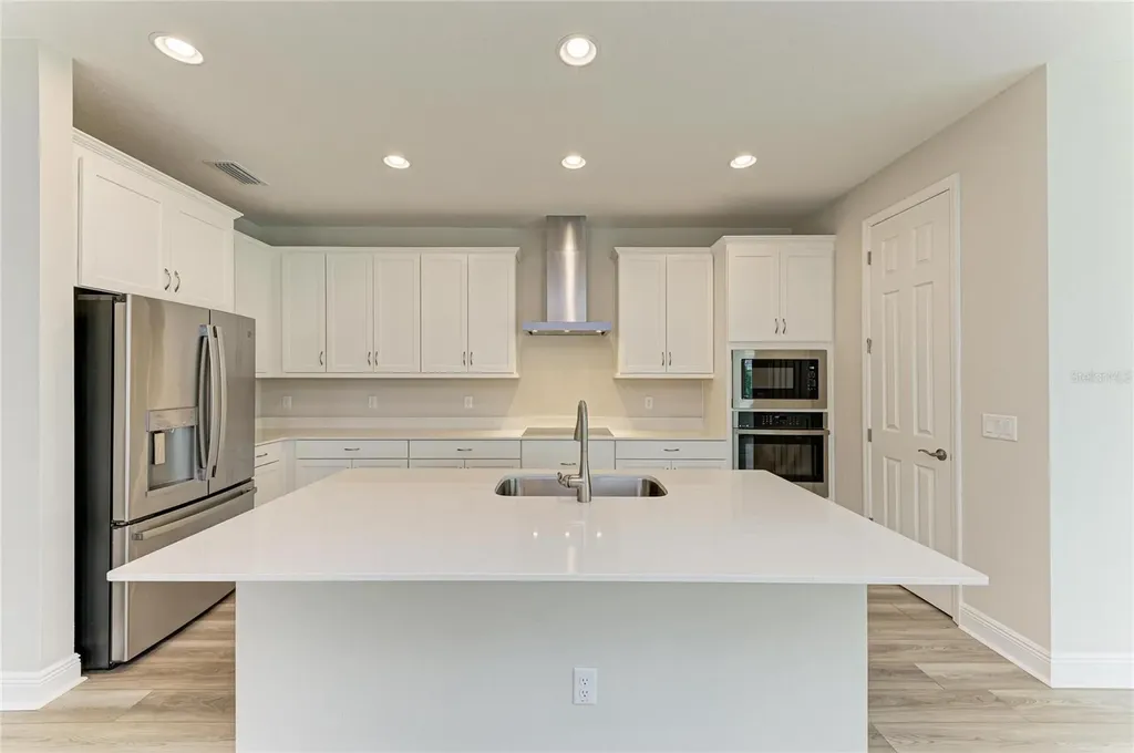 10198 Surrey Rose Drive San Antonio FL 33576