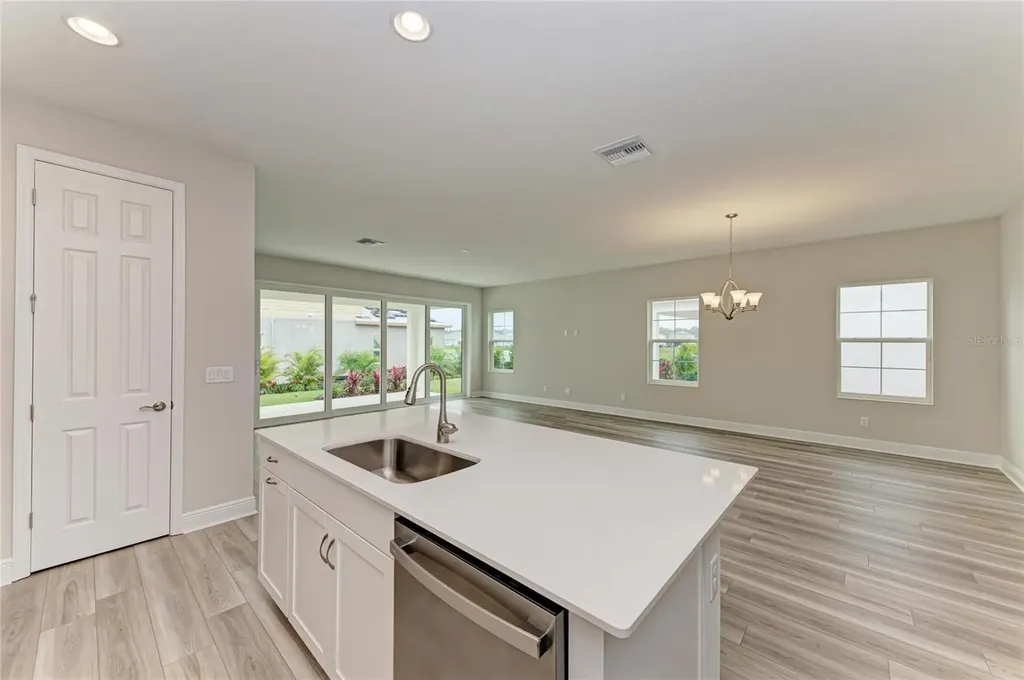 10198 Surrey Rose Drive San Antonio FL 33576