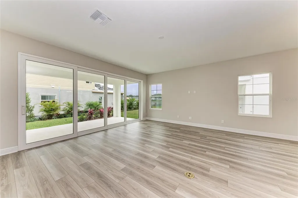10198 Surrey Rose Drive San Antonio FL 33576