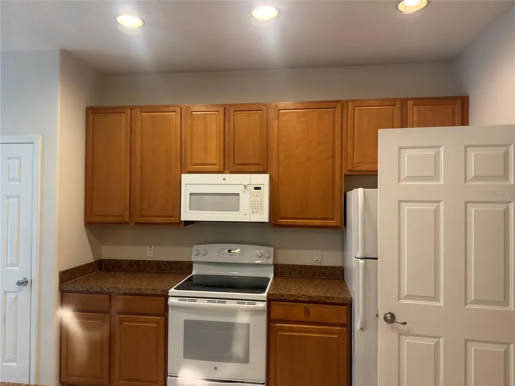 1784 Barton Towne Circle St Cloud FL 34769