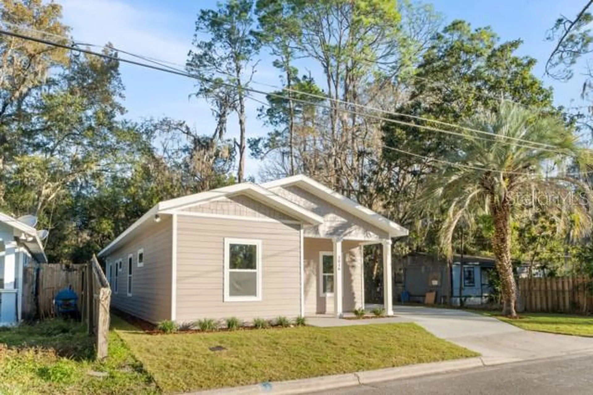 2016 NE 3rd Avenue Gainesville FL 32641