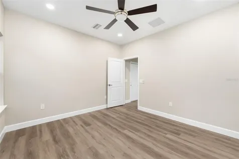 2016 NE 3rd Avenue Gainesville FL 32641