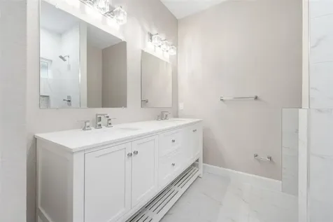 2016 NE 3rd Avenue Gainesville FL 32641