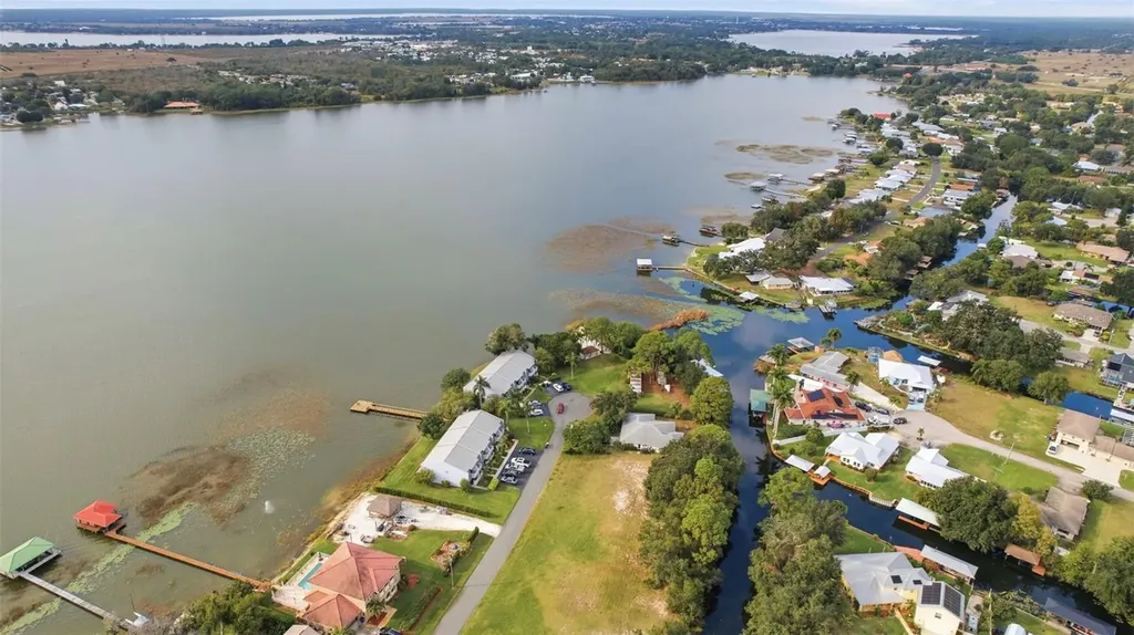 183 Blue Moon Avenue Lake Placid FL 33852