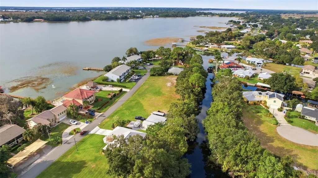 183 Blue Moon Avenue Lake Placid FL 33852