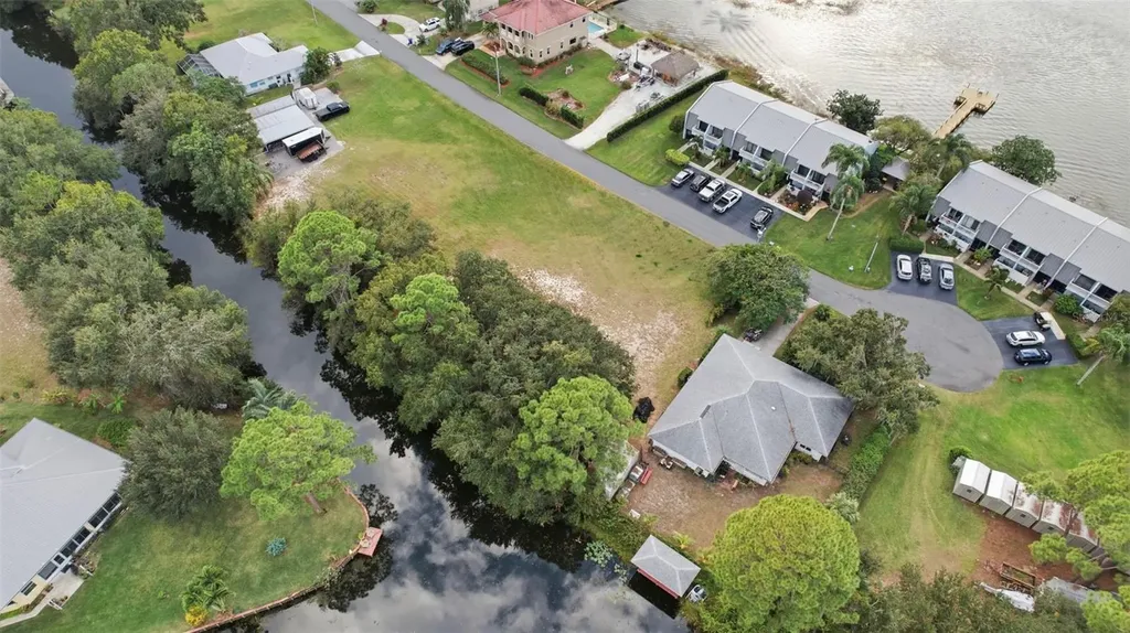 183 Blue Moon Avenue Lake Placid FL 33852