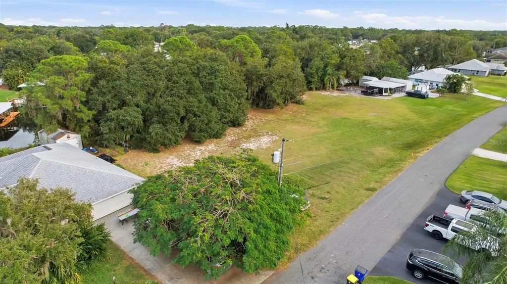 183 Blue Moon Avenue Lake Placid FL 33852
