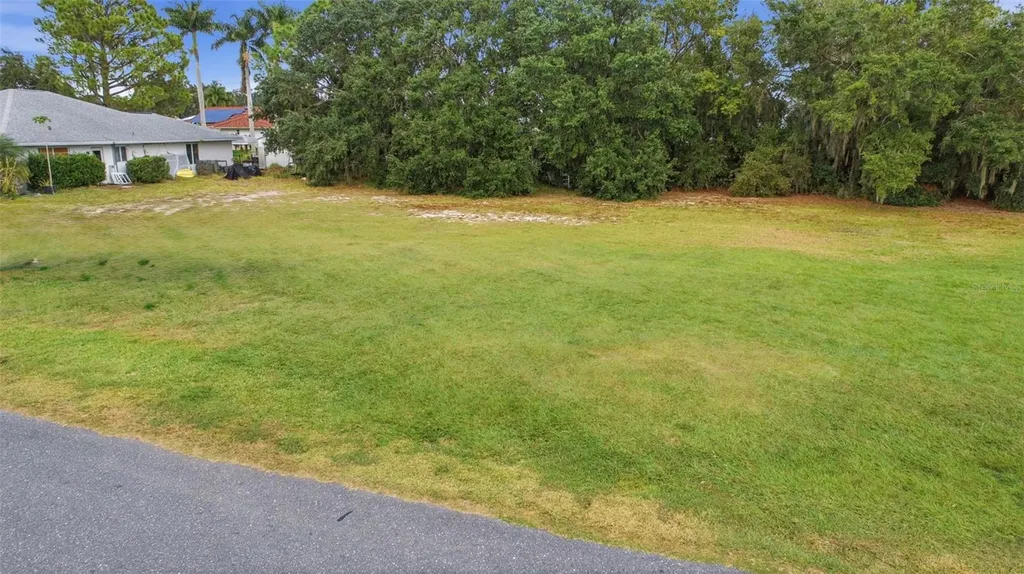 183 Blue Moon Avenue Lake Placid FL 33852