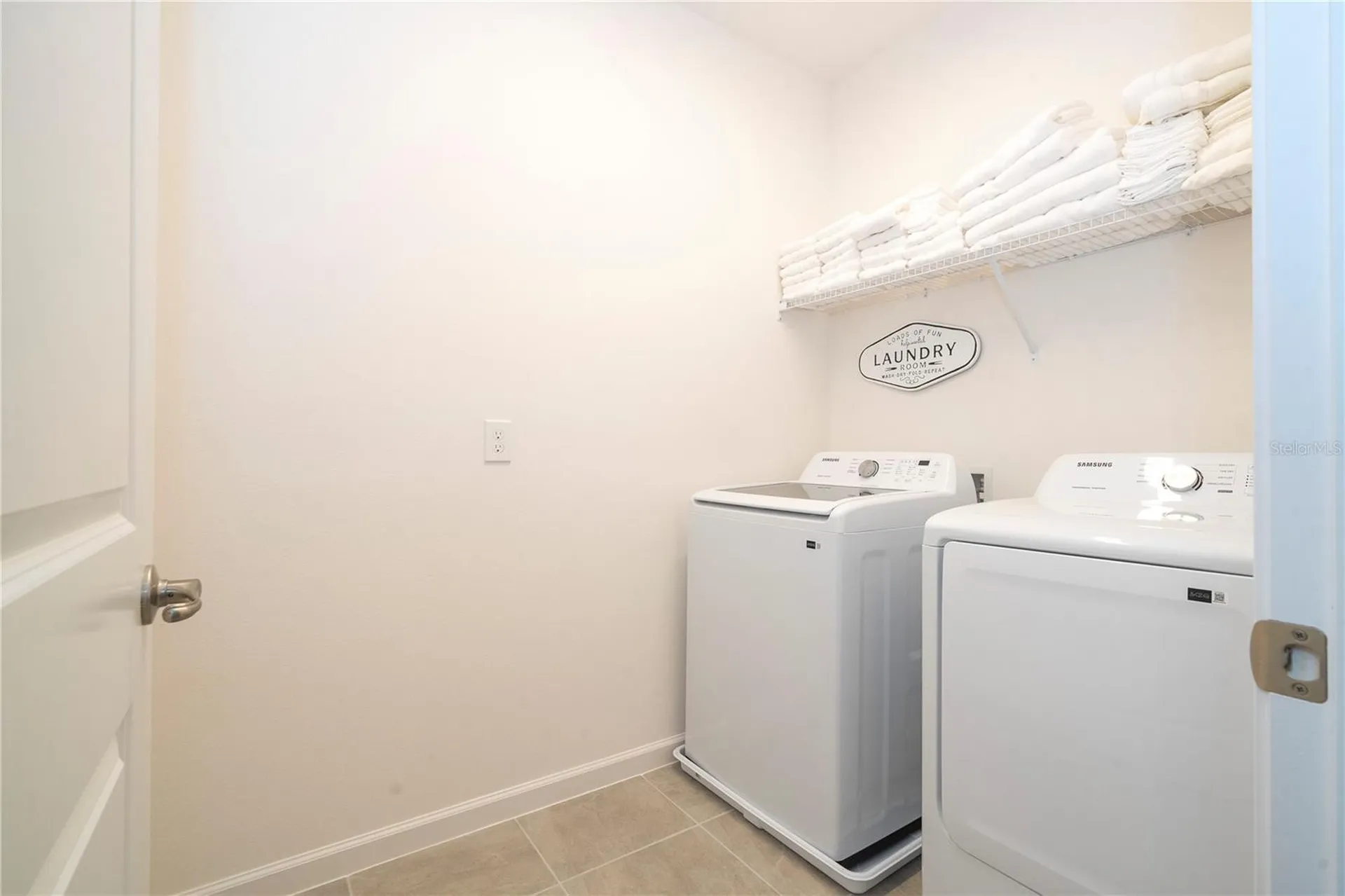 5887 High Seas Drive Orlando FL 32821