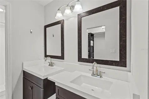 5618 Ashton Lake Drive Sarasota FL 34231