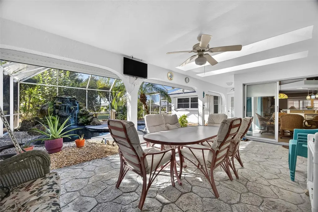 1421 Rio De Janeiro Avenue Punta Gorda FL 33983