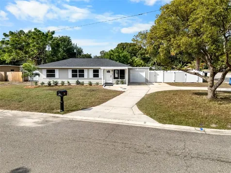 6634 13th Street N St Petersburg FL 33702
