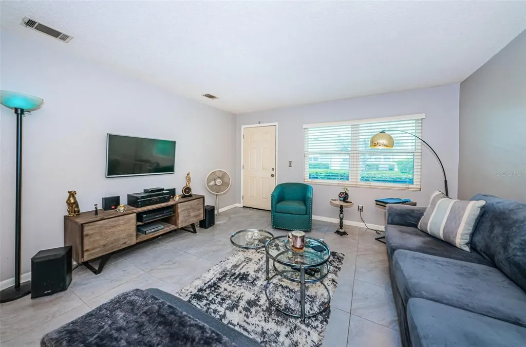 5267 81st Street N St Petersburg FL 33709