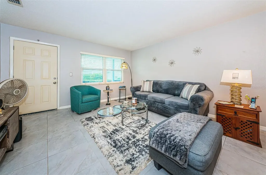5267 81st Street N St Petersburg FL 33709