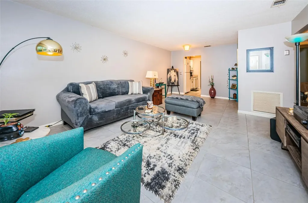 5267 81st Street N St Petersburg FL 33709