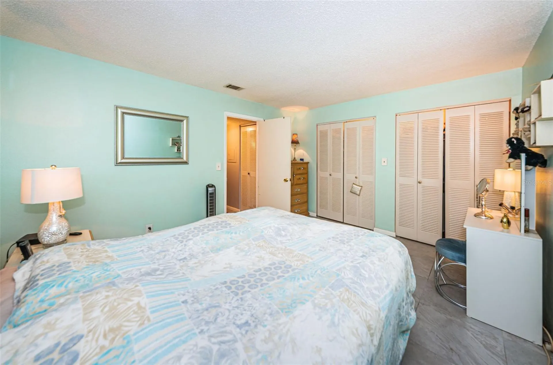 5267 81st Street N St Petersburg FL 33709